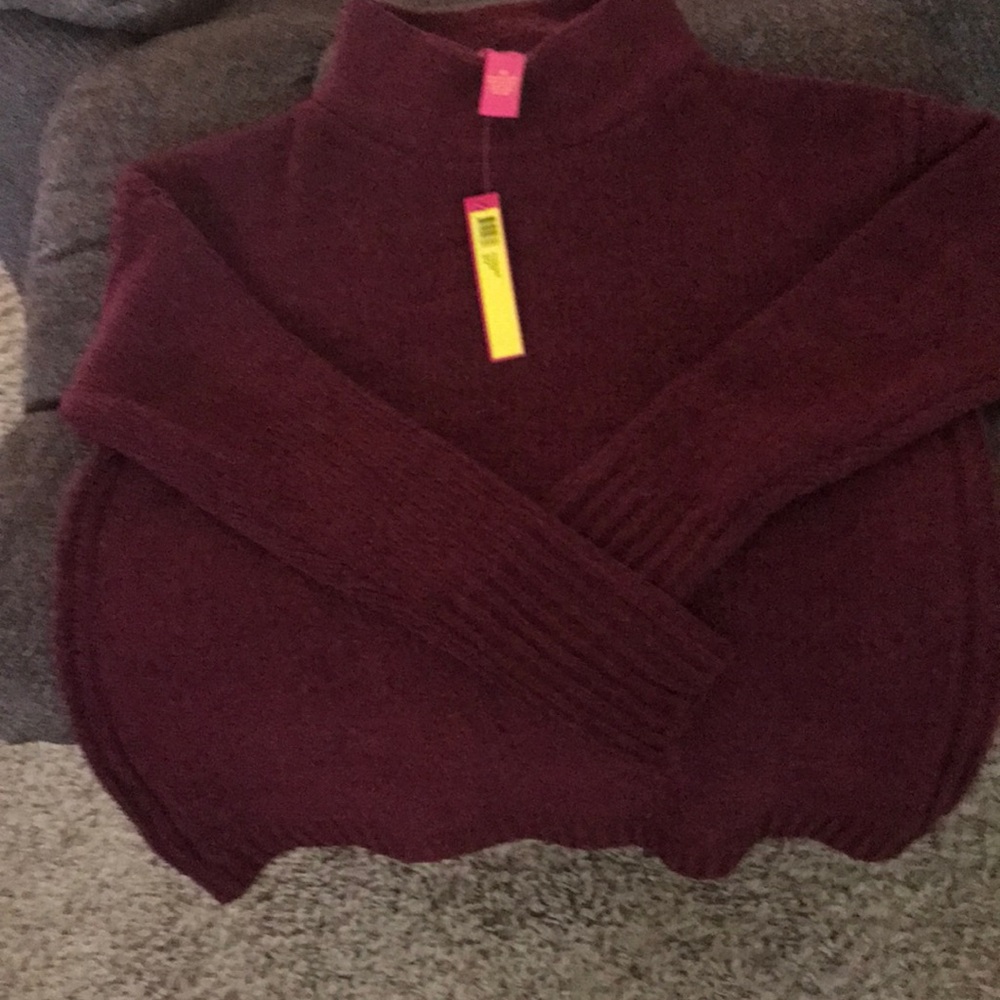 Maroon long sleeve sweater